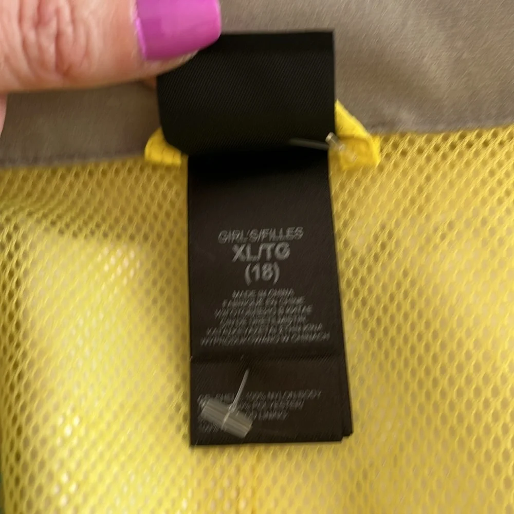 The North Face Hyvent Youth Girl Yellow Rain Jacket. Size XL 18 - Picture 15 of 15